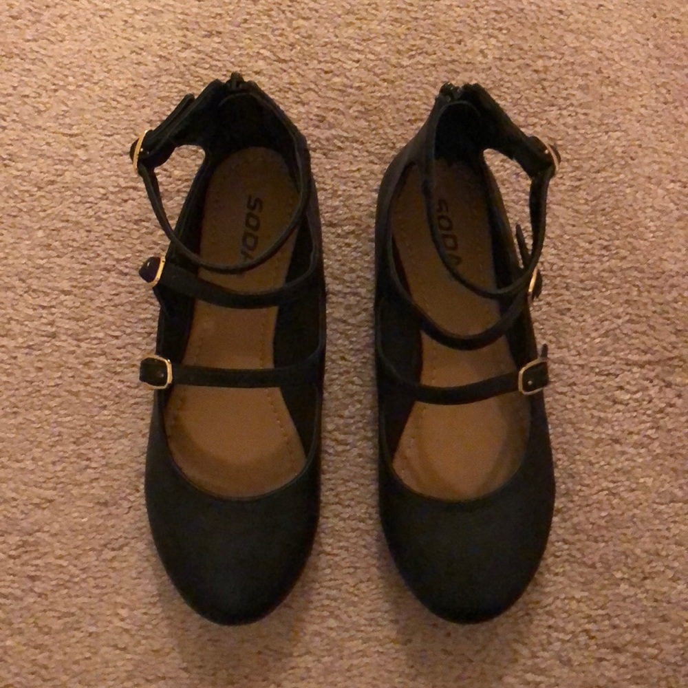 NWOT Soda Brand Black Flats U.S size 6.5